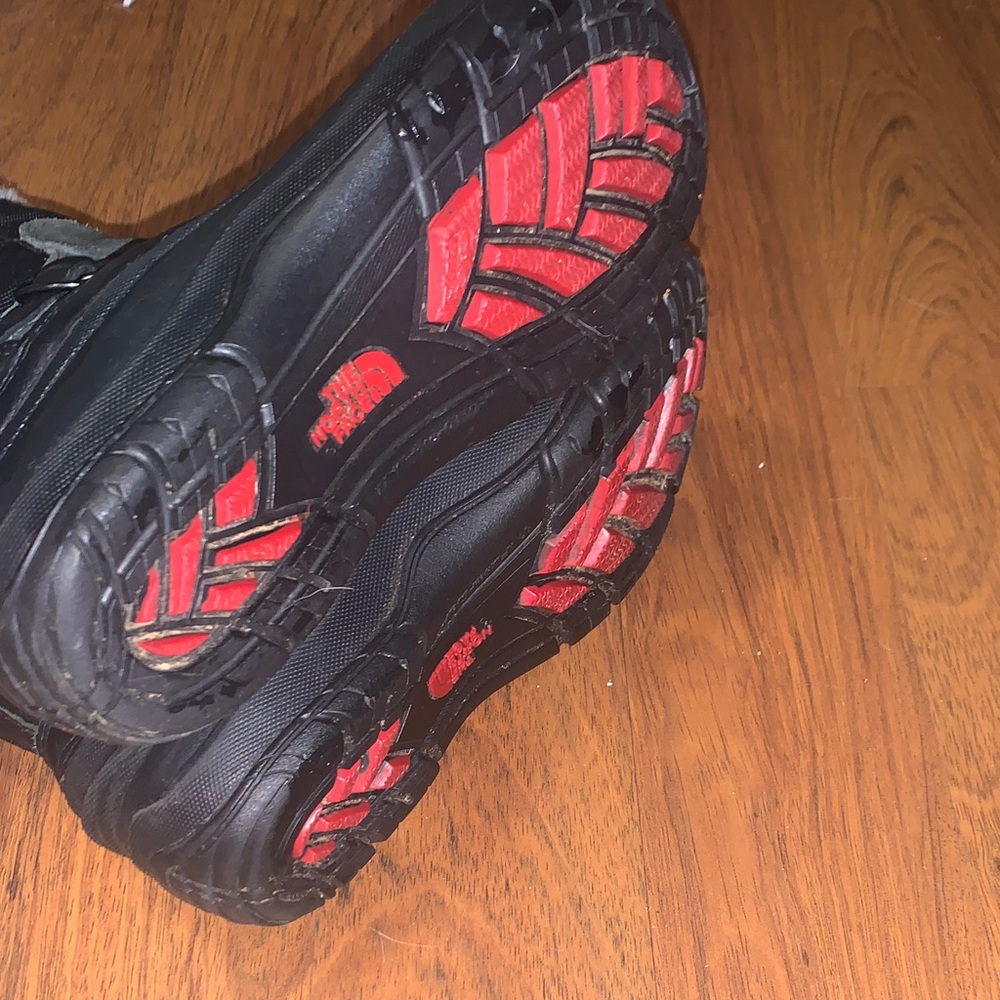 The North Face Black and Gray Winter Boots - Picture 6 of 6